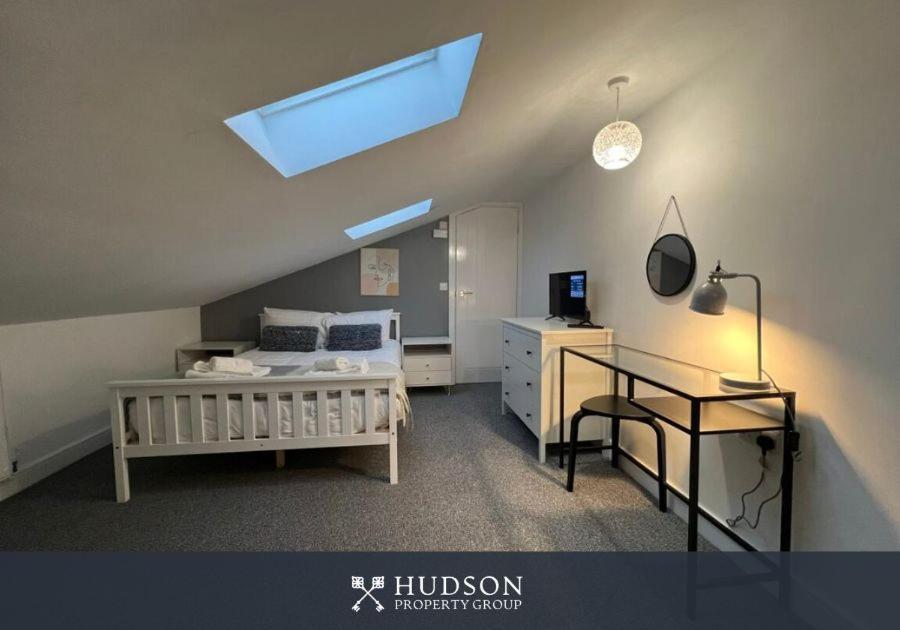 Open Plan Townhouse In Shrewsbury Villa Exterior photo